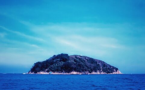 播州高砂沖の神島